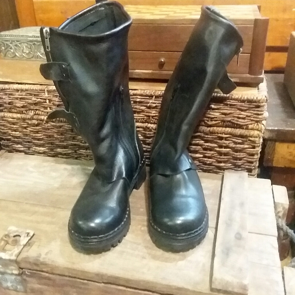 womens MUSSE & CLOUD boots